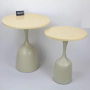 שולחן שיש קטן בגוון שמנת